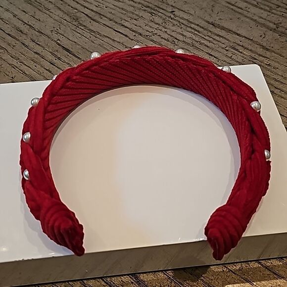 Red headband with pearls - Picture 6 of 7